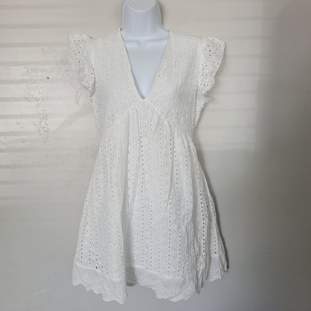 Version Feminin Women's Small White Eyelet Mini Dress V-neck Girly Summer Boho